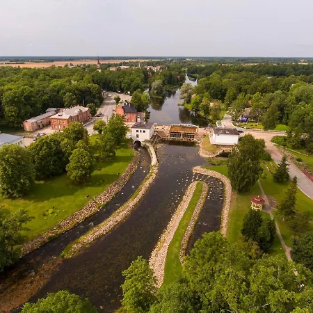 Lossi 8-5 Erika Apartment Poltsamaa