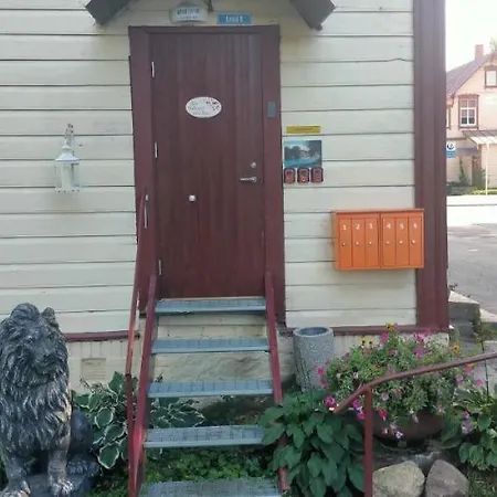 Lossi 8-5 Erika * Poltsamaa